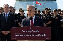Canada chọn Đức cho thương vụ t&agrave;u ngầm lớn nhất lịch sử