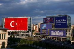 NATO 'chi đậm' cho quốc phòng trước giờ G của hội nghị thượng đỉnh tại Ankara