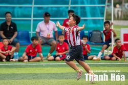 Bốn cái tên vào bán kết lứa tuổi U10 sau cơn 'địa chấn' và những màn ngược dòng