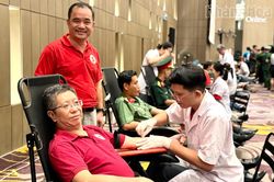 Gần 1.000 người tham gia Ngày hội hiến máu tình nguyện