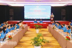 Cụm thi đua số 2 sơ kết c&ocirc;ng t&aacute;c thi đua, khen thưởng v&agrave; hoạt động c&ocirc;ng đo&agrave;n 6 th&aacute;ng đầu năm