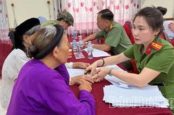Thu nhận gần 800 mẫu ADN th&acirc;n nh&acirc;n liệt sĩ