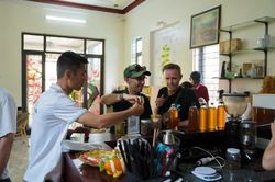 Giọt c&agrave; ph&ecirc; nồng đượm trăm năm