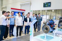 Thúc đẩy chuyển đổi giao thông xanh