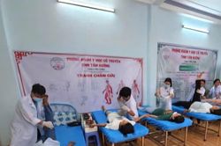 TP. Hồ Chí Minh: Phát triển khám chữa bệnh y học cổ truyền kết hợp y học hiện đại tại các trạm y tế cấp xã