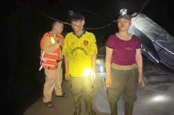 Bắt 6 t&agrave;u khai th&aacute;c, vận chuyển c&aacute;t tr&aacute;i ph&eacute;p tr&ecirc;n s&ocirc;ng Lam