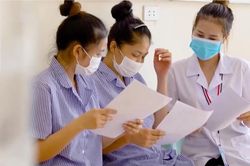 Trẻ h&oacute;a người nghiện &ndash; Hồi chu&ocirc;ng b&aacute;o động