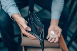 Càng muốn tiết kiệm, càng dễ mắc sai lầm: Chuyên gia chỉ ra 4 kiểu chi tiêu khiến nhiều người mãi không tích lũy được nhiều tiền