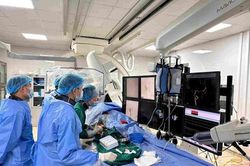Đau đầu, chóng mặt kéo dài, bất ngờ phát hiện 'quả bom nổ chậm' trong não