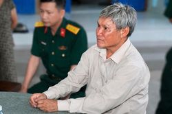 Em trai liệt sĩ Huỳnh Văn Quên: 'Mẹ kể về anh Hai rất nhiều'