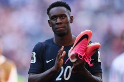 FIFA phủ nhận x&oacute;a thẻ đỏ cầu thủ Mỹ: Chỉ ho&atilde;n thi h&agrave;nh &aacute;n, vẫn phạt 1 tỷ đồng