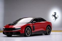 Siêu xe điện Ferrari Luce bán hết sạch trong vài giờ mở bán tại Trung Quốc