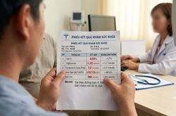 Thường xuyên ăn tối muộn, nam thanh niên 33 tuổi gánh cùng lúc 6 bệnh