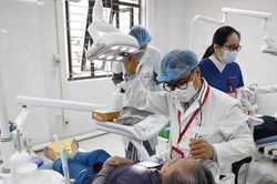 Đưa dịch vụ y tế đến từng người dân Thủ đô