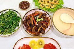 7 mâm cơm gia đình không màu mè, cầu kỳ nhưng biết rõ 'mình đang ăn gì'
