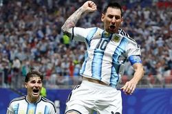 Messi chuộc lỗi hoàn hảo, Argentina vào tứ kết sau màn ngược dòng kinh điển