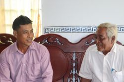 C&agrave; Mau: Người c&oacute; uy t&iacute;n, điểm tựa của đồng b&agrave;o d&acirc;n tộc thiểu số