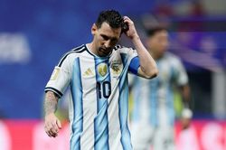 Thói quen tai hại của Messi trên chấm phạt đền