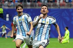 Messi và màn chuộc lỗi không tưởng