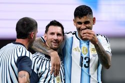 Scaloni thay đổi một chi tiết, Messi thay đổi cả trận đấu