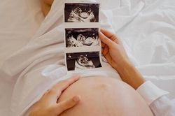 Những việc phụ nữ cần làm 3 tháng trước khi mang thai
