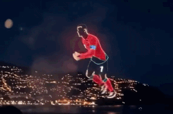 Màn drone 'tri ân Ronaldo' đánh lừa cả thế giới