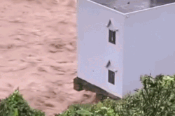 Lũ cuốn phăng ngôi nhà 2 tầng ở Lai Châu, thiệt hại hơn 1 tỷ đồng