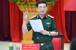 Nghệ An cần kết hợp chặt chẽ ph&aacute;t triển kinh tế với bảo đảm quốc ph&ograve;ng, an ninh