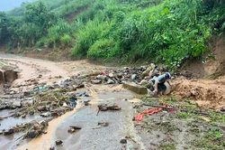 Điện Biên đề nghị tăng cường lực lượng rà soát, đánh giá hiện trạng tiêu thoát lũ trên các sông, suối