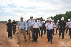 Phó Tư lệnh Cảnh sát biển Việt Nam kiểm tra thực tế Dự án Di chuyển Cơ quan Bộ Tư lệnh Vùng Cảnh sát biển 2