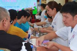 Khám sức khỏe toàn dân: Người dân Kim Liên được tầm soát bệnh miễn phí