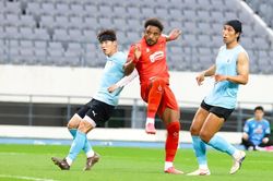 Đội tuyển Việt Nam thắng 2-1 Yongin FC, tiếp tục hoàn thiện đội hình
