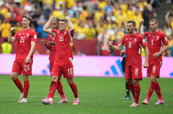 Hạ Colombia sau loạt lu&acirc;n lưu c&acirc;n n&atilde;o, Thụy Sĩ gi&agrave;nh v&eacute; v&agrave;o tứ kết World Cup 2026