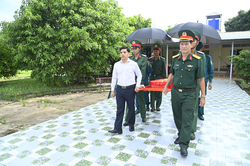 Cà Mau bàn giao 237 mẫu hài cốt liệt sĩ để giám định ADN