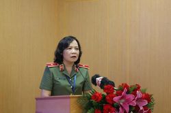 Hiện đại hóa công tác chăm sóc sức khỏe cán bộ, chiến sĩ công an và người dân