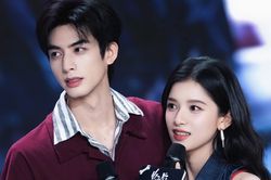 Bộ phim vừa l&ecirc;n s&oacute;ng đ&atilde; ph&aacute; kỷ lục
