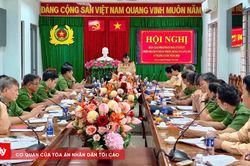 Trưởng Phòng CSGT Gia Lai họp với công an 16 xã, phường bàn giải pháp kéo giảm tai nạn giao thông