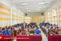 Hơn 200 đoàn viên, thanh niên xã Hưng Đạo được tuyên truyền pháp luật về ATGT