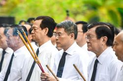 Tri ân quá khứ, vững bước tương lai