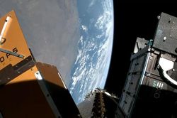 Vệ tinh hạt nhân thương mại đầu tiên được SpaceX phóng thành công