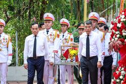 Thủ tướng yêu cầu trao đổi hồ sơ giải mật, kỷ vật chiến tranh với các nước