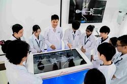 Điểm s&agrave;n đại học nh&oacute;m ng&agrave;nh sức khỏe cao nhất 22 điểm