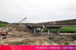 Người d&acirc;n lo lắng khi nước suối Khe Gạo chuyển m&agrave;u