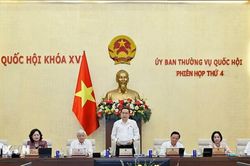 Khai mạc Phiên họp thứ 4 của Ủy ban Thường vụ Quốc hội