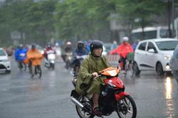 Thời tiết ngày 8/7: Bắc Bộ mưa dông về chiều tối, cảnh báo lũ quét và sạt lở đất