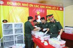 Chiến dịch 500 ngày đêm: Chuyển giao các mẫu đầu tiên phục vụ giám định ADN