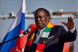 Zimbabwe gia hạn thời gian nắm quyền của Tổng thống