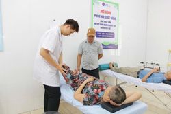 Hà Nội thí điểm mô hình làm 'chỗ dựa' cho người khuyết tật, người yếu thế