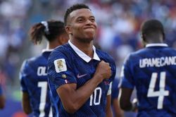Argentina mất ng&ocirc;i số 1 thế giới v&agrave;o tay tuyển Ph&aacute;p