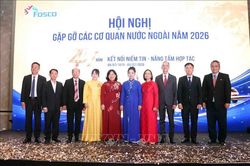 Cầu nối tin cậy với cộng đồng quốc tế